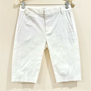 🔥NWT Vince Classic White Shorts🔥